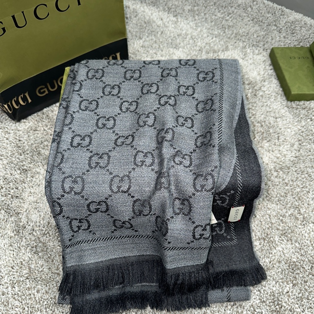 GG JACQUARD PATTERN KNITTED SCARF